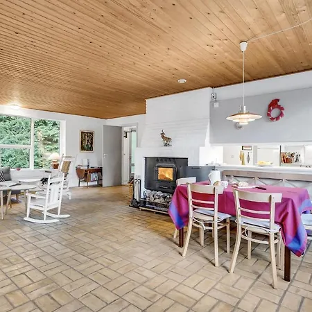 Holiday home Amazing In With Kitchen